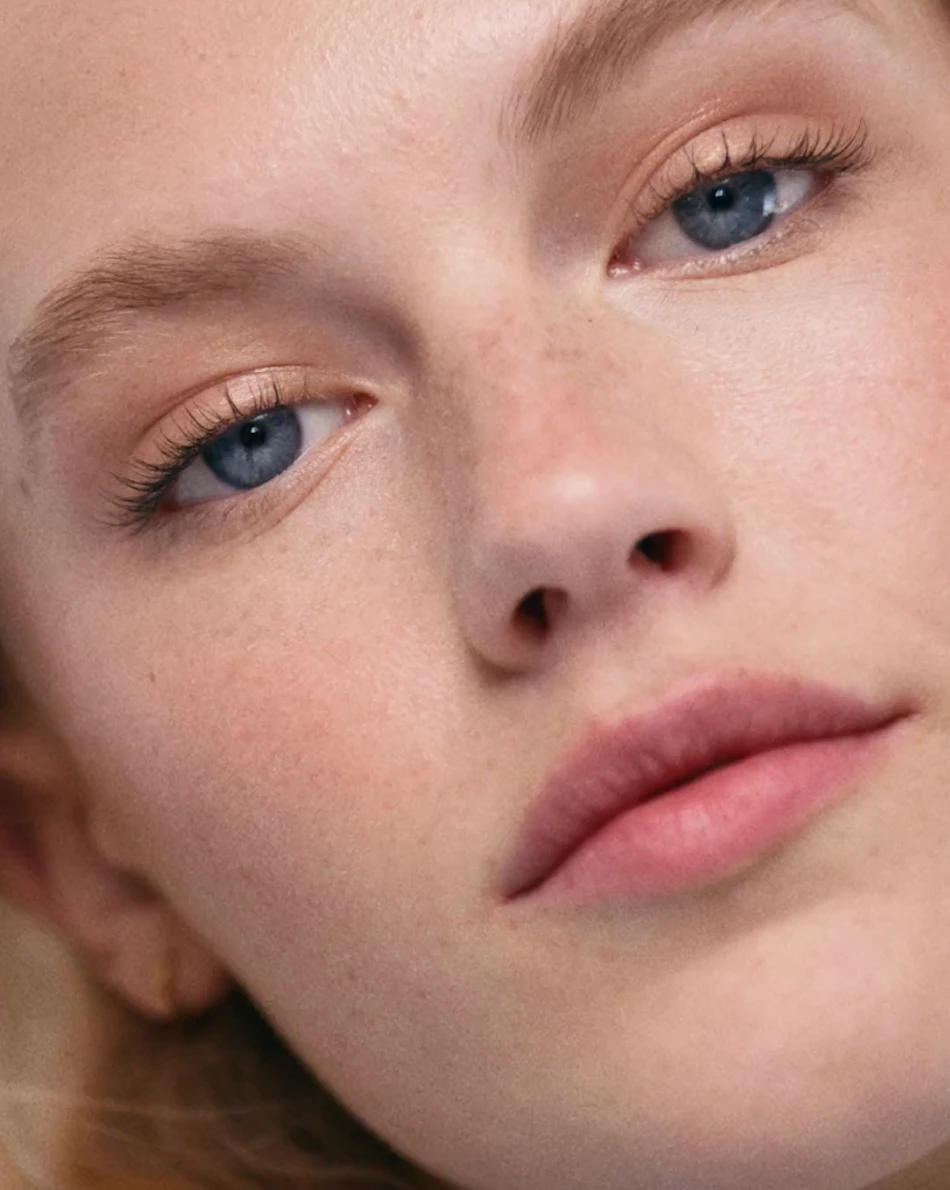 In Full Micro-Tip Crayon Sourcils – Image 11