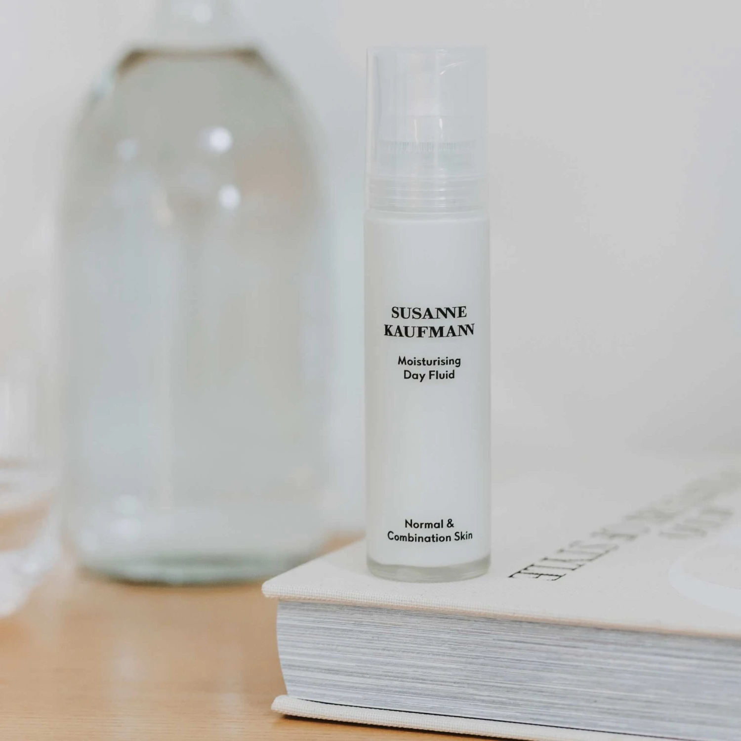 Moisturising Day Fluid Fluide De Jour Hydratant – Image 2